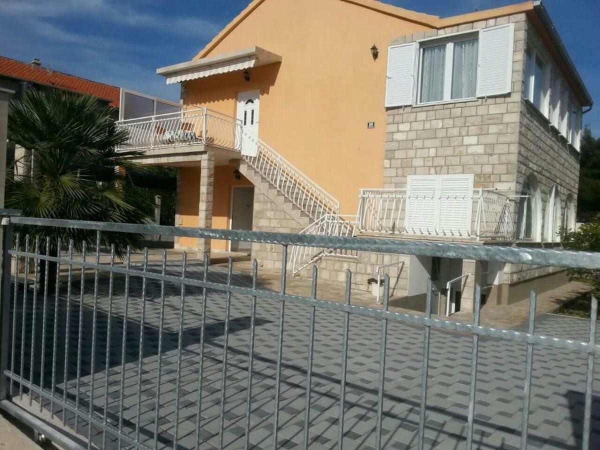 Apartments Alma Orebić Εξωτερικό φωτογραφία