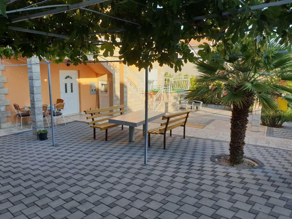 Apartments Alma Orebić Εξωτερικό φωτογραφία